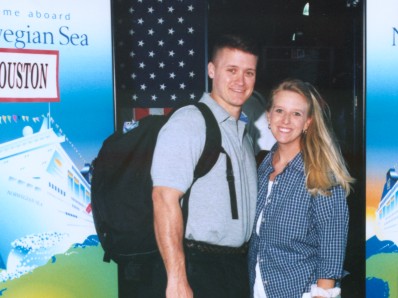 cruisegettingonboat.jpg